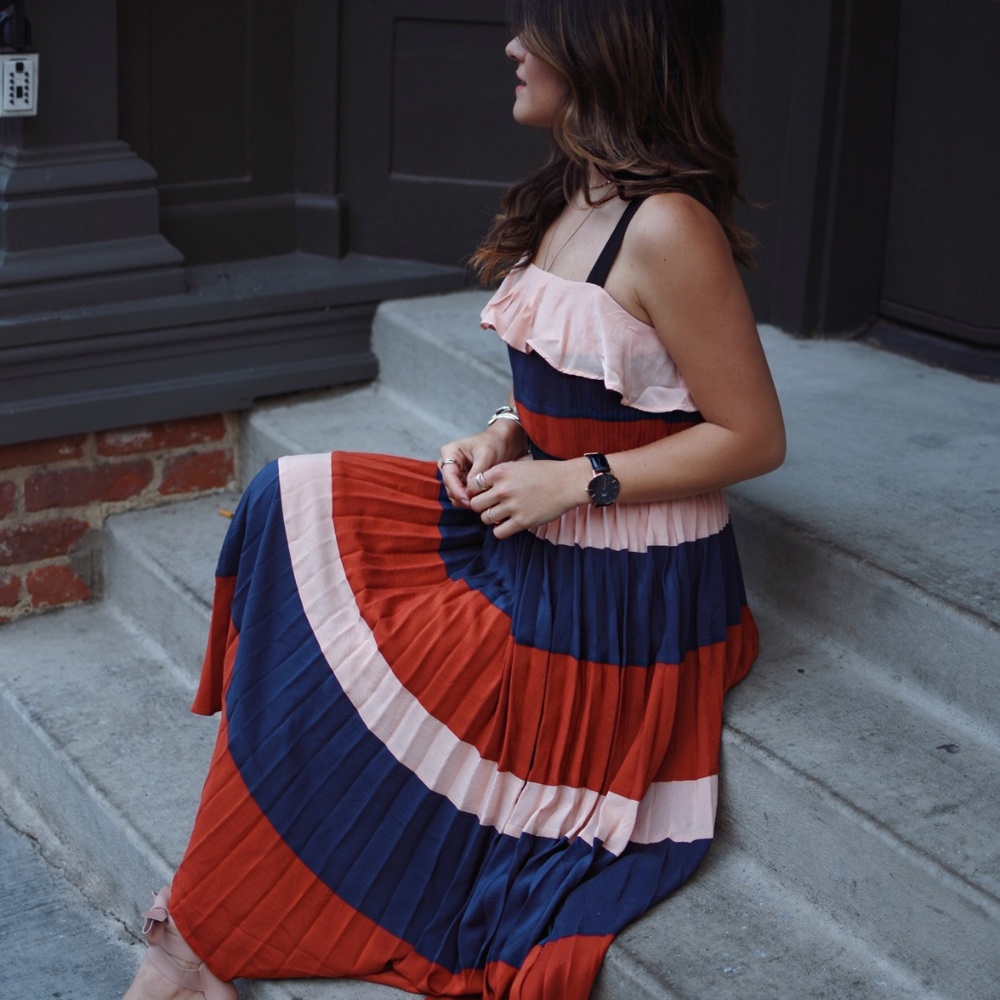 ENDLESS ROSE Midi dress - Picture 3 of 3